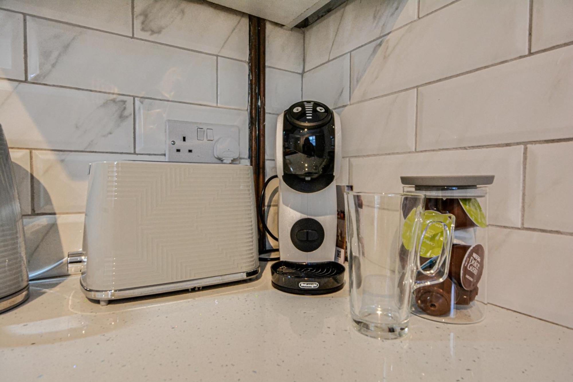 Stay With Alexandra 2 Free Parking - High Speed Free Wifi Liverpool Exterior photo