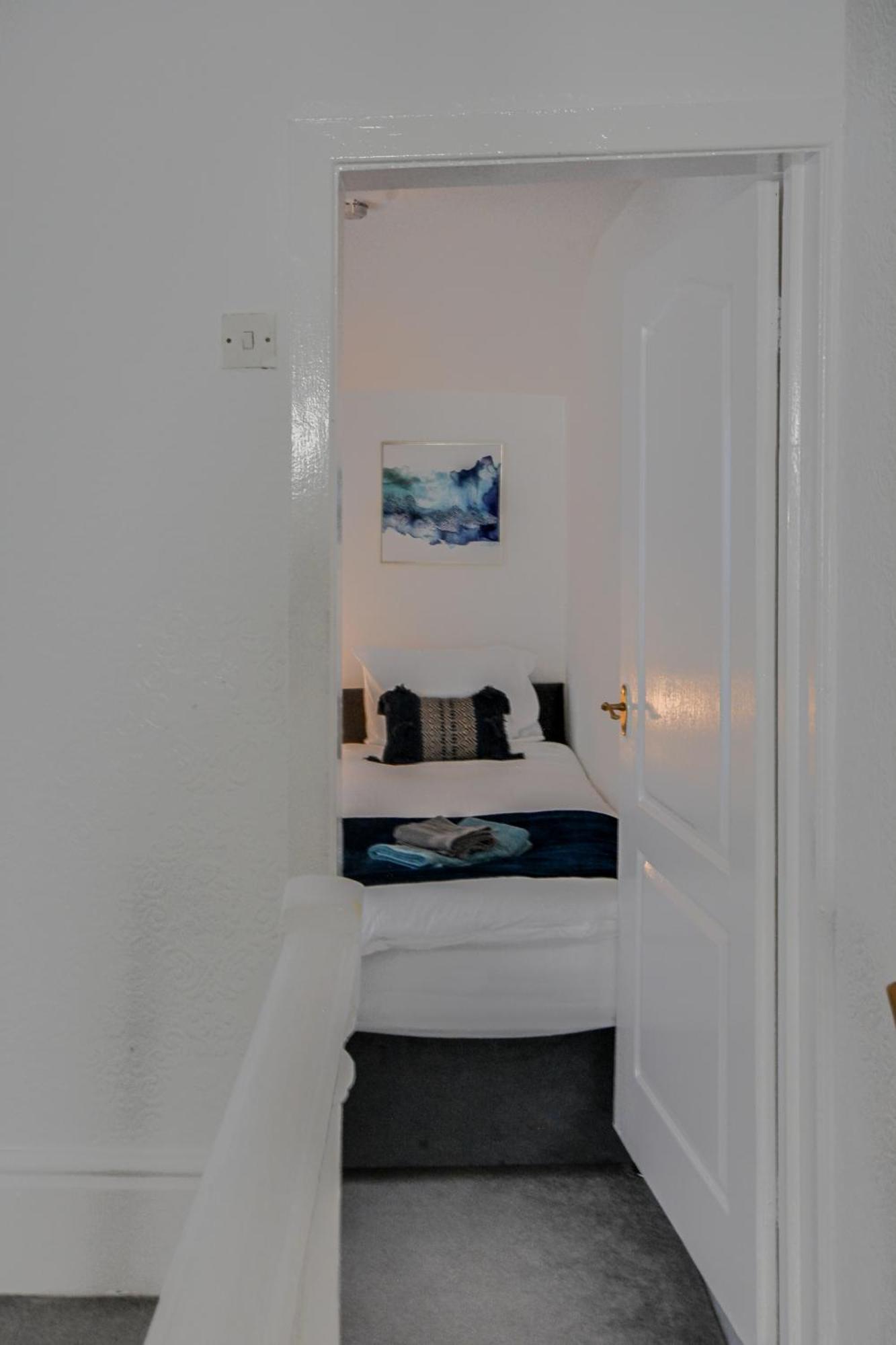 Stay With Alexandra 2 Free Parking - High Speed Free Wifi Liverpool Exterior photo