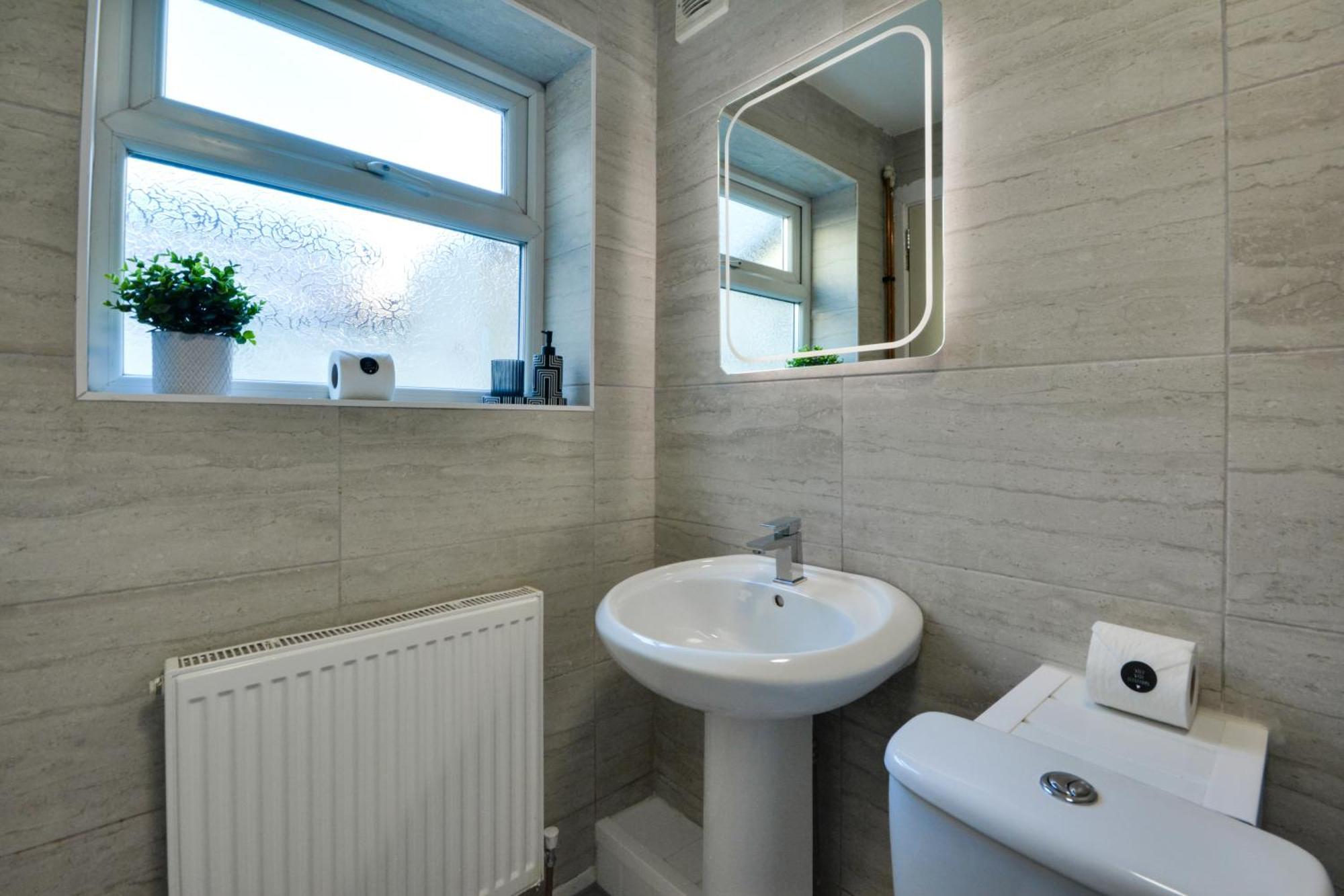 Stay With Alexandra 2 Free Parking - High Speed Free Wifi Liverpool Exterior photo